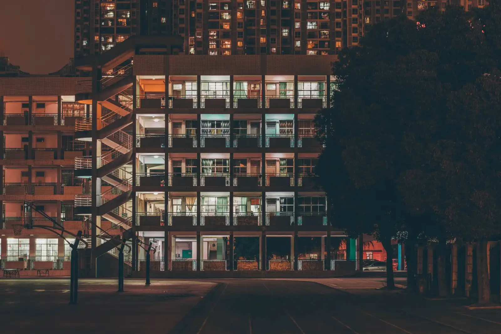 南宁产业园区门禁系统选型要点:读卡器与电插锁搭配方案